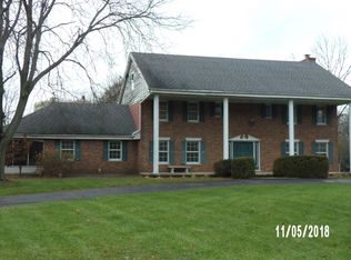 41 Spring Ln, Barrington Hills, IL 60010