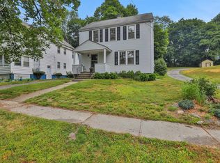 29 Woodlawn Ave, Poughkeepsie, NY 12601