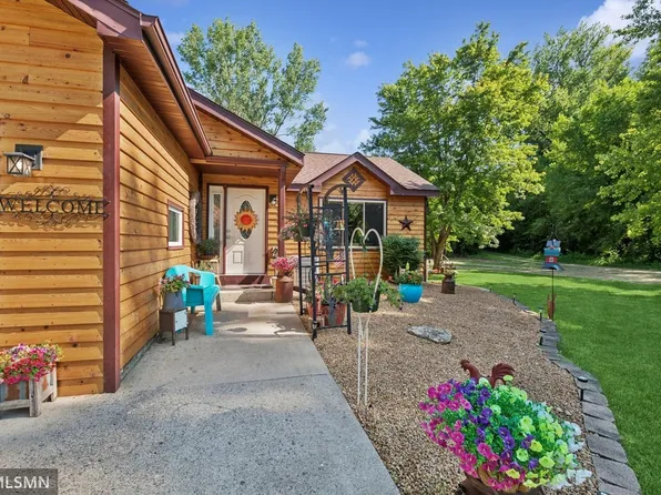 6537 Spruce Dr, Cannon Falls, MN 55009