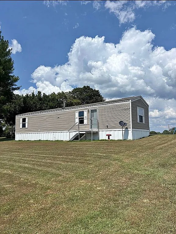 260 N Stillwell Rd photo 1
