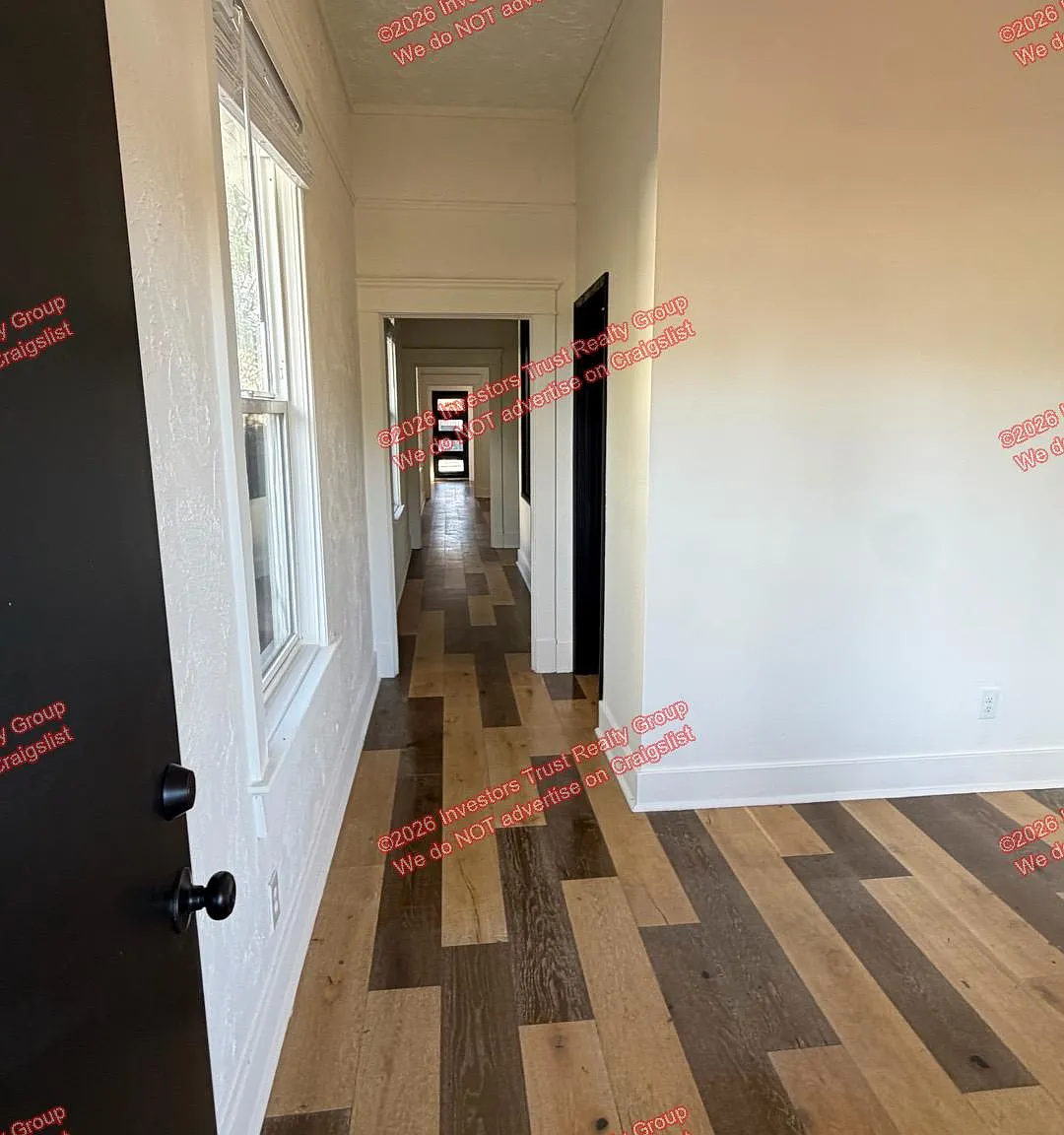 1 bed, $1,825 — Photo 2