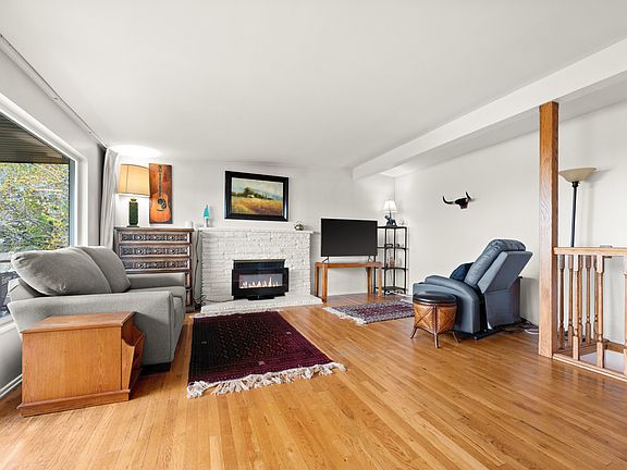 4th image of 4230 S Olympic Way