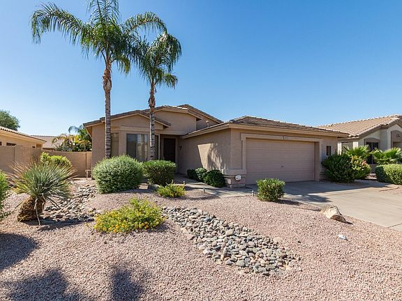 4th image of 2135 E Indian Wells Dr