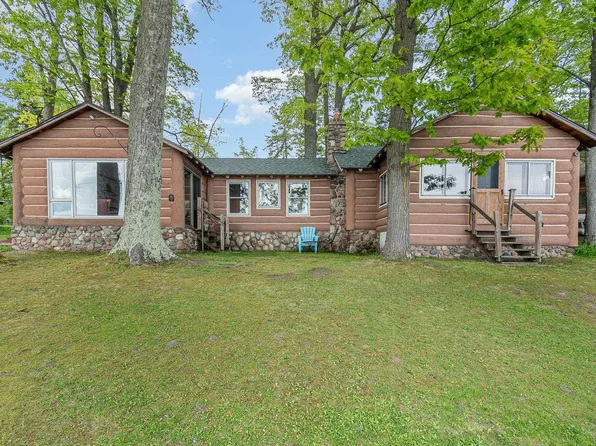 4452 Duesberry Dr, Hale, MI 48739