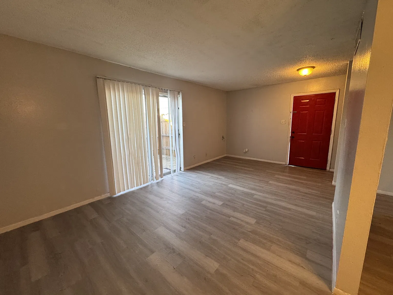 1801 Lawndale Avenue - C — Photo 3