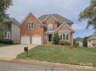 112 Cloister Ln, Mooresville, NC 28117