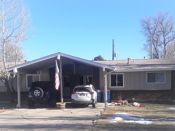 Duplex is located on quiet cul-de-sac street.