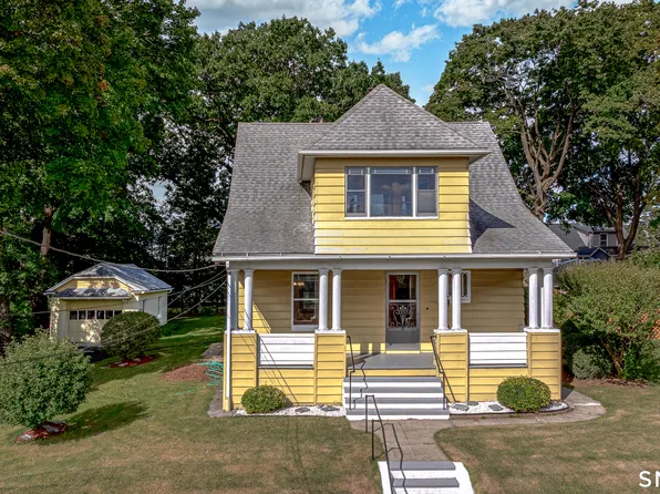 201 Fairlawn Avenue, Waterbury, CT 06705