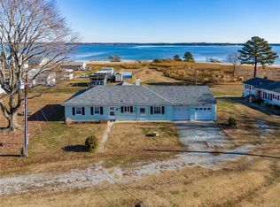 215 Pecan Rd, Dunnsville, VA 22454
