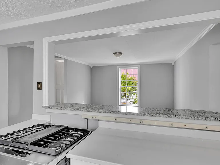 509 W Bell Ave — Photo 14