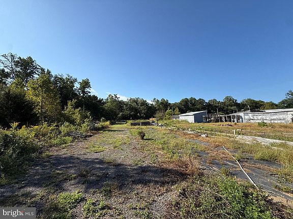 2nd image of 3701 Oak Rd