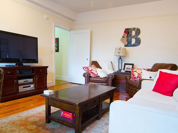 3rd image of 145 W 71st St APT 6D