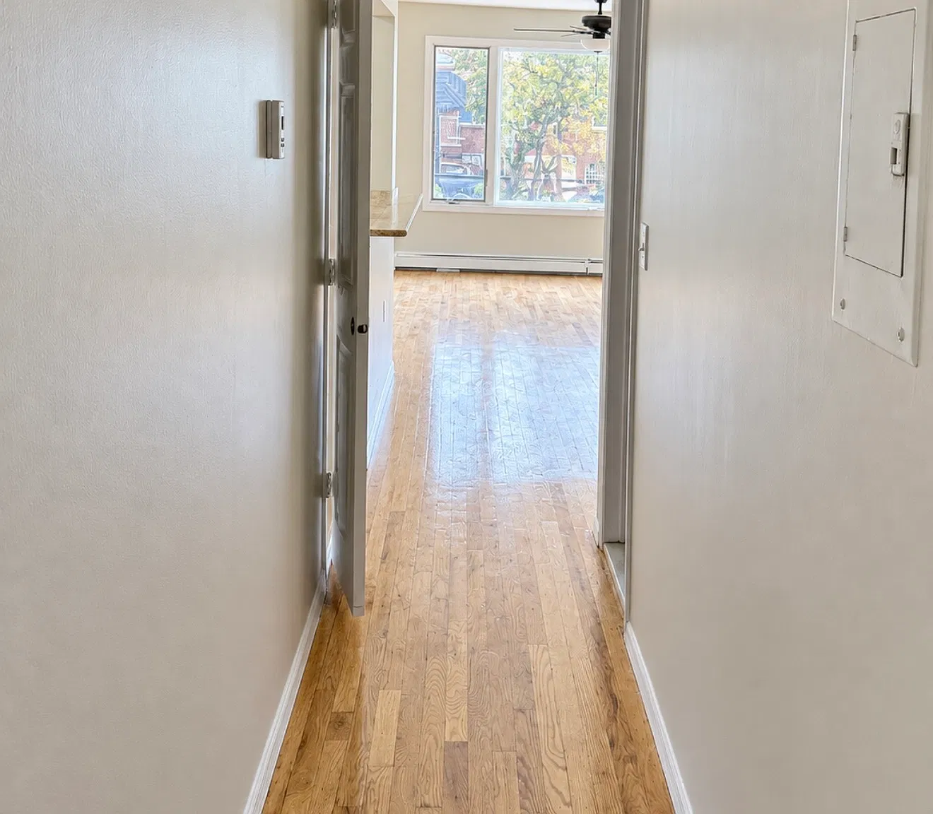 76th St, Howard Beach — Photo 4