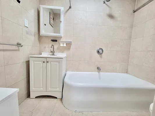 Rented by David Francis New York LLC | media 12