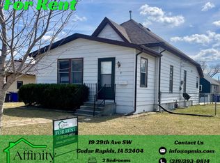 19 29th Ave SW, Cedar Rapids, IA 52404