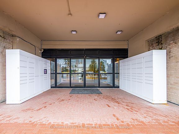 3rd image of 3390 Weston Rd #902