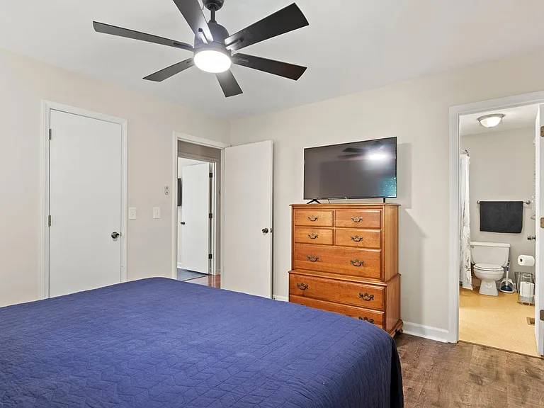 114 Fisher Dr — Photo 34