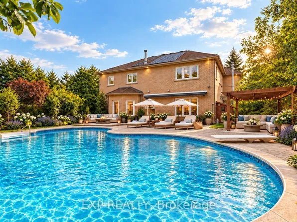 785 Quantra Cres, Newmarket, ON L3X 1M9