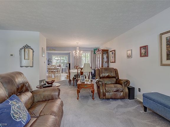 5th image of 9434 Concord Cir