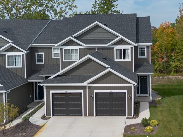 2268 Watertown Way NE, Grand Rapids, MI 49505