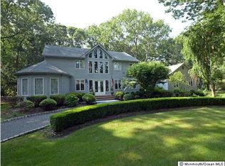 4 Country Club Ln, Marlboro, NJ 07746