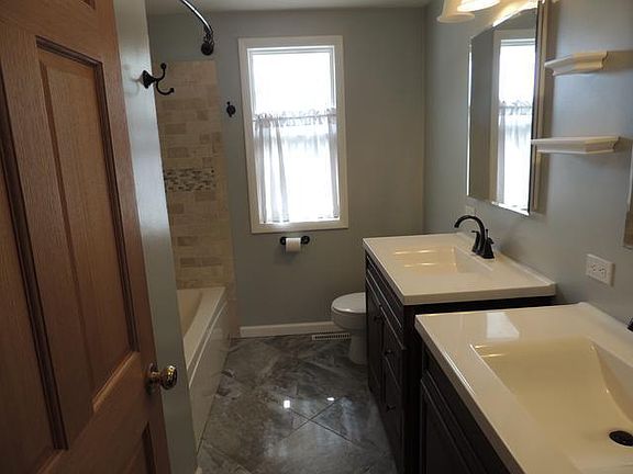 3rd image of 4007 Moorland Dr