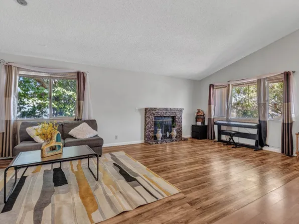 836 Crested Dr, Suisun City, CA 94585