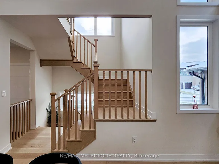104 Stoneleigh Dr — Photo 15