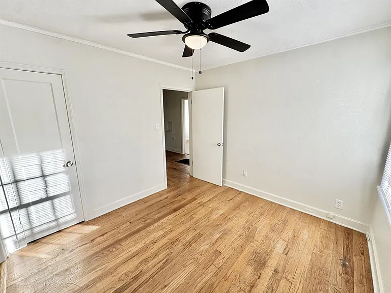 3880 Spottswood Ave — Photo 18