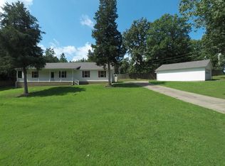 550 Lakehill Beach Estate Rd, Springville, TN 38256