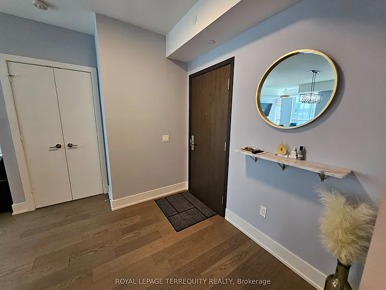 1 Yorkville Ave #4401 — Photo 4