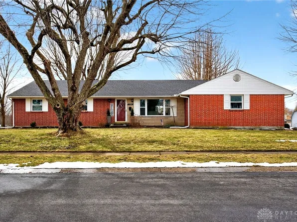 2364 Hemphill Rd, Dayton, OH 45440