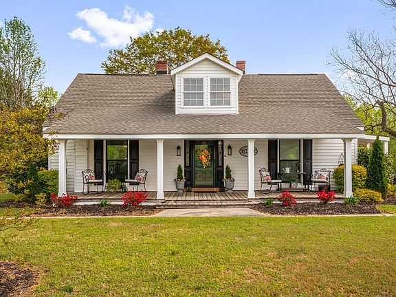 2nd image of 2733 Johnny Baker Rd