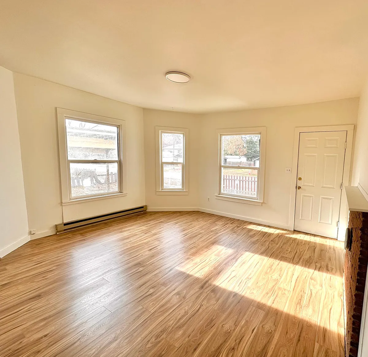 Building Photo - 708 N Poplar St #A