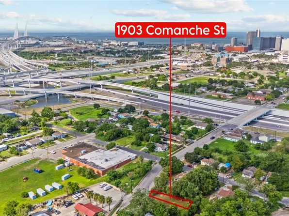 1903 Comanche St, Corpus Christi, TX 78408