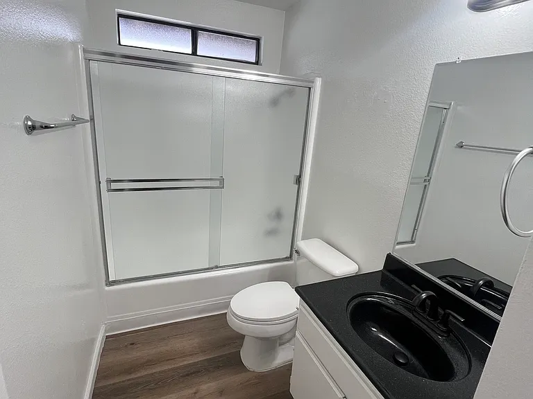 1620 Park Ave #3 — Photo 5