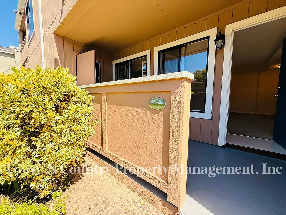 Building Photo - 820 Casanova Ave #75