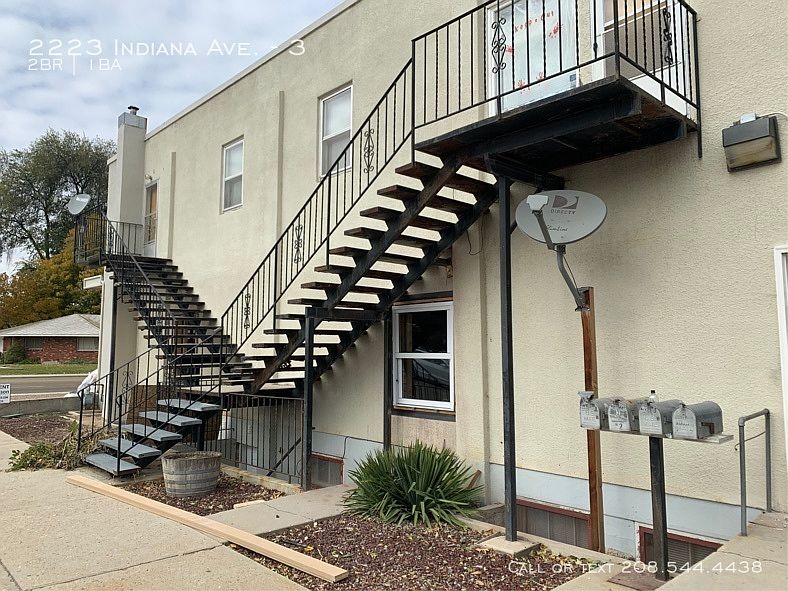 1st image of 2223 S Indiana Ave APT 3