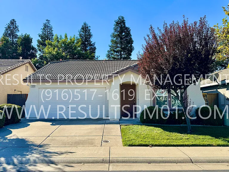 1529 Blue Squirrel St — Photo 1