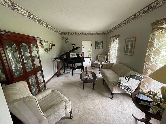 Formal living room 