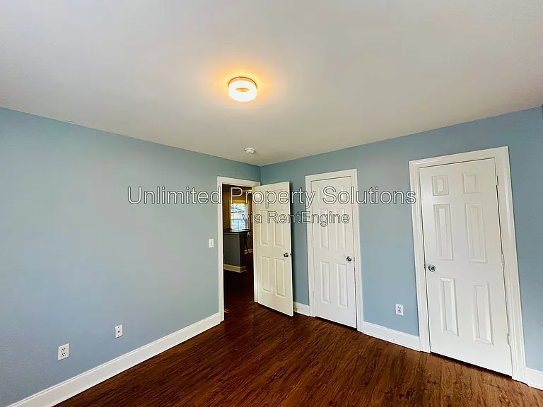 408 S 7th St — Photo 14