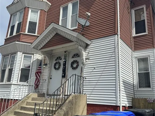 31-35 Hawes St, Central Falls, RI 02863