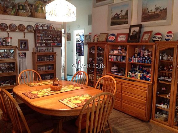3rd image of 821 Luella Ct