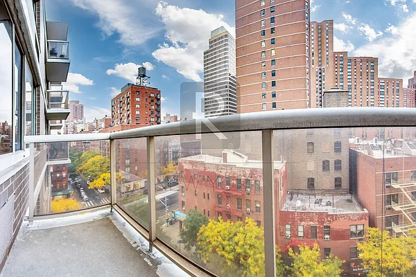 Rented by R New York | media 12