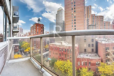 Rented by R New York