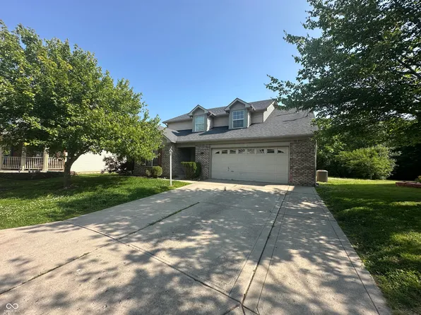 3350 Shore Dr, Greenwood, IN 46143