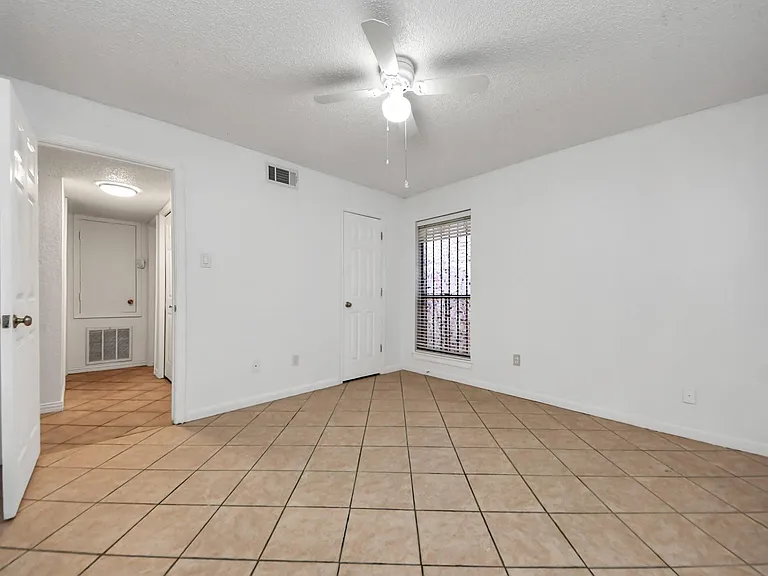 17331 Red Oak Dr #55 — Photo 11