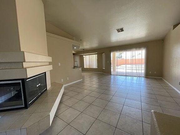 5th image of 925 Alta Oaks Dr #0