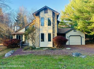 120 Pineknoll Dr, Lake Harmony, PA 18624