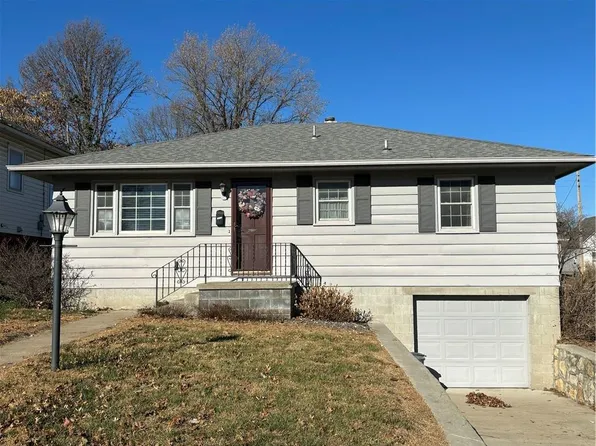 3219 Monterey St, Saint Joseph, MO 64507